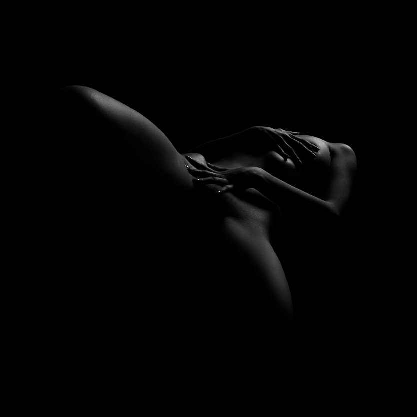 Черно белые эротические фото