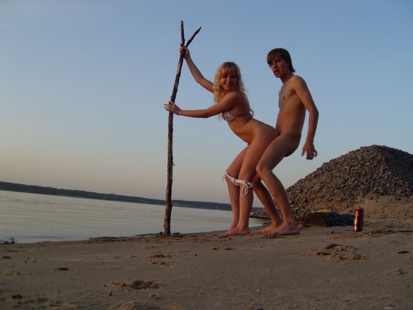 Фотосессия ню на отдыхе с парнями