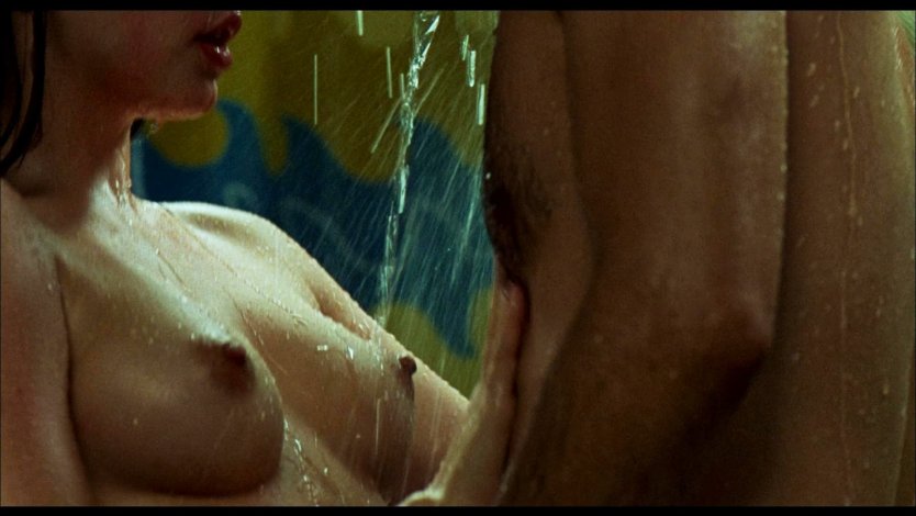 Александра Даддарио голая