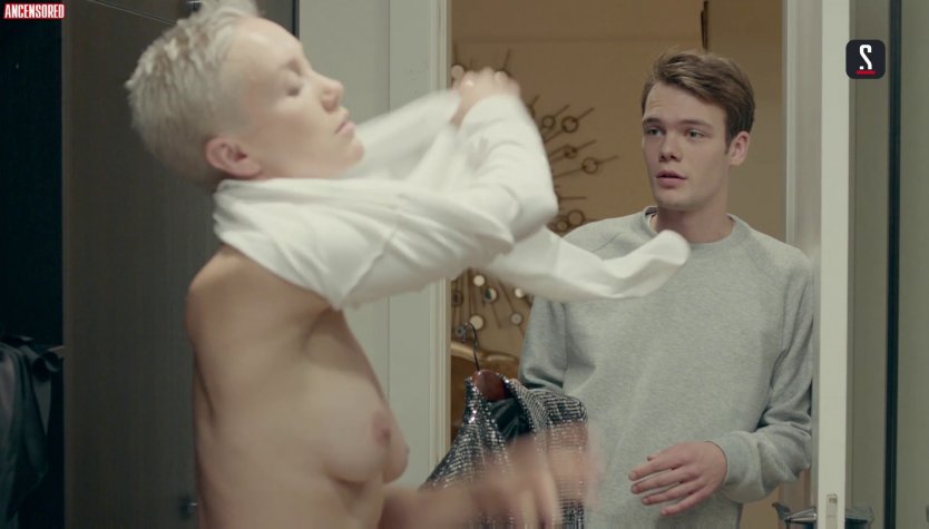 Дарья Мороз голый лобок