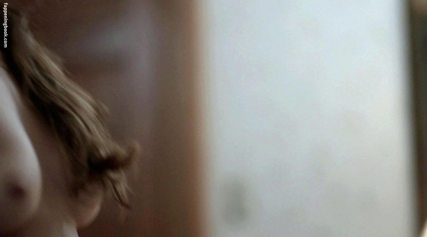 Эротические сцены Ханна Уэр