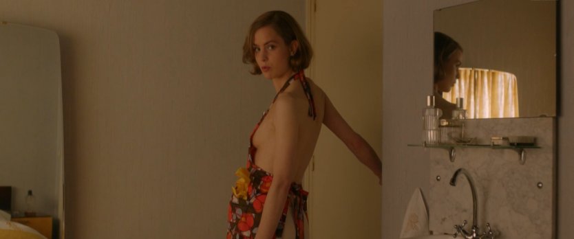 Актриса Ханна Нью голая