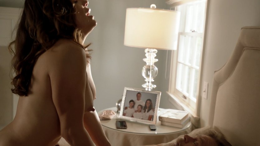 Эмма Кинни в Нижнем белье