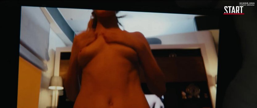 Кристи́на А́смус голая