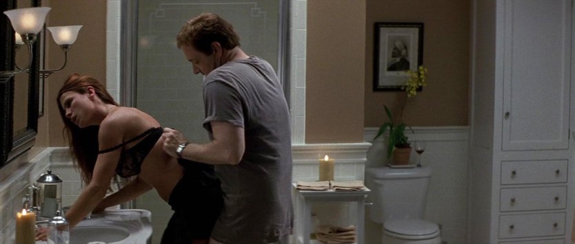 Рона Митра в Нижнем белье