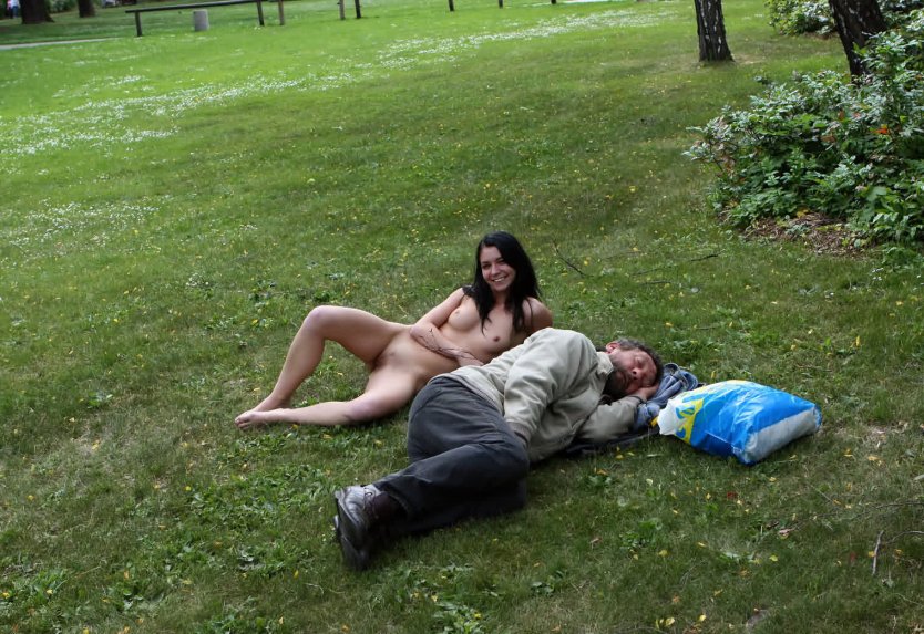 Голые дурочки из социальных сетей