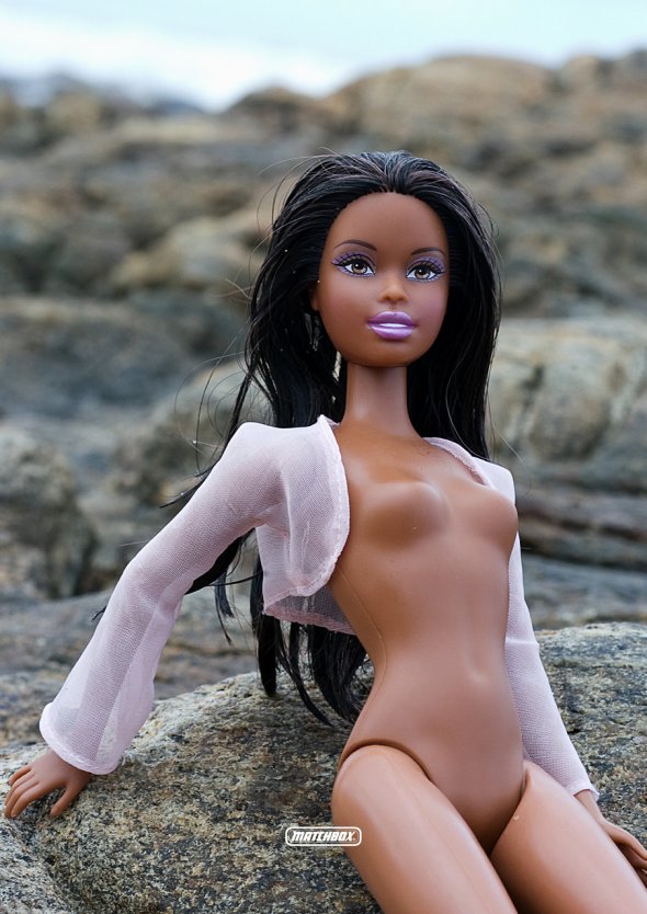 Голенькая Карина Барби