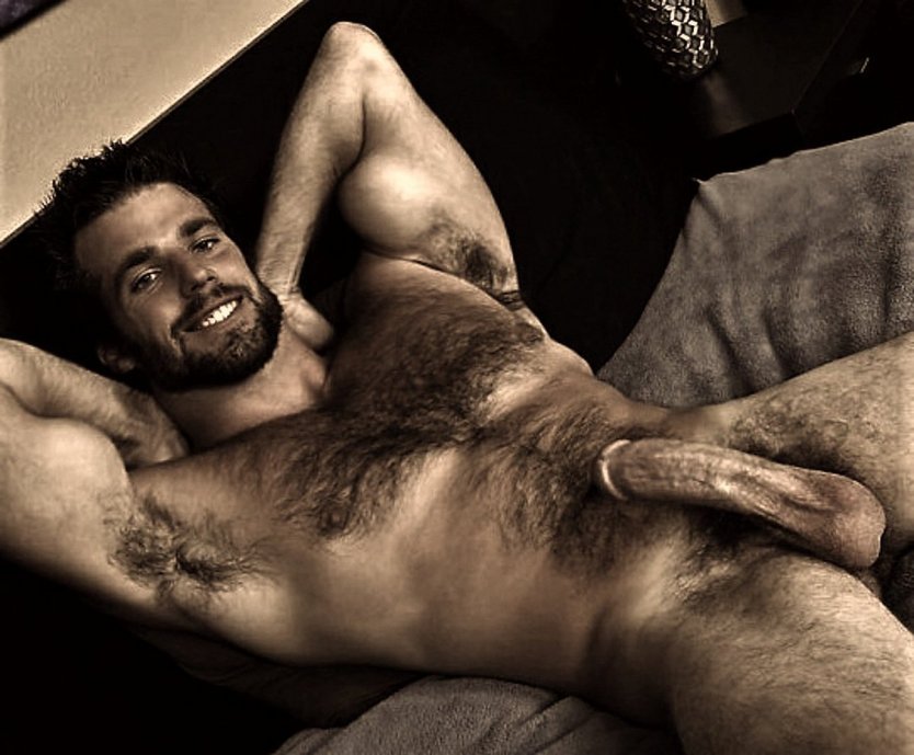 Красивые голые волосатые парни