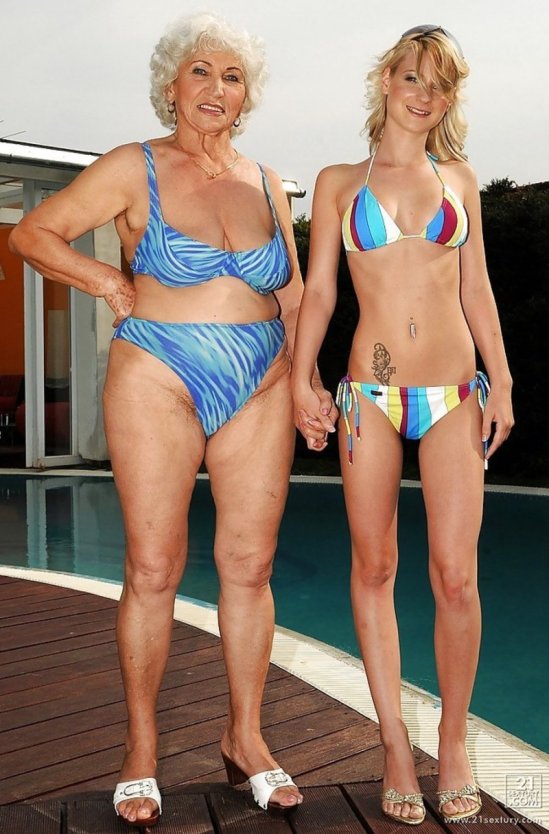 Старушки секси купальник