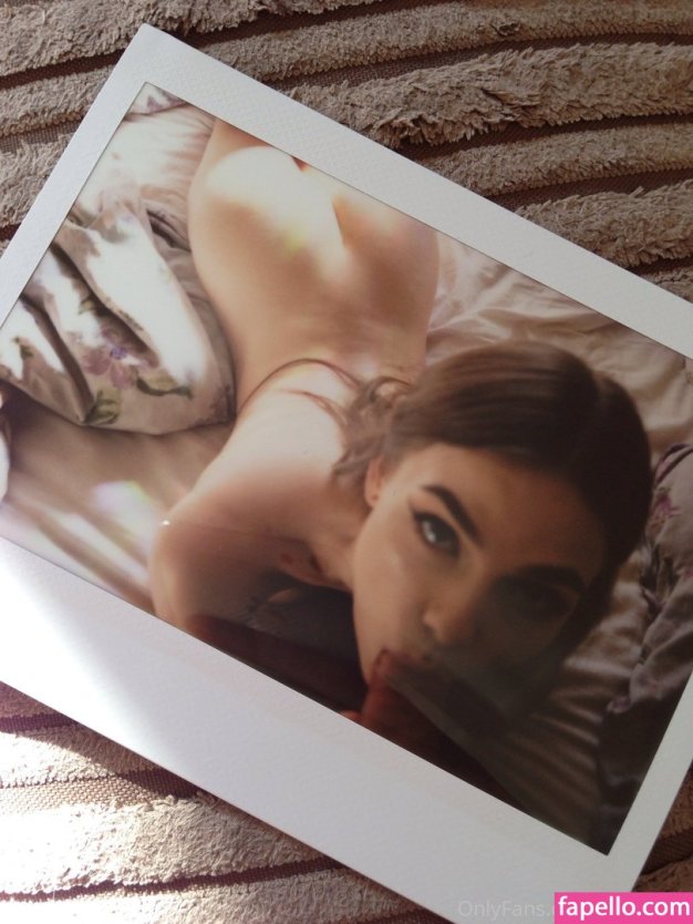 Слив голых фотографий karrambaby