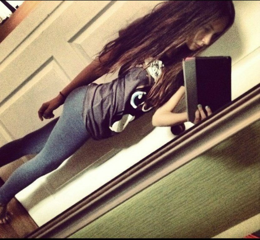 Катя Златова фигура