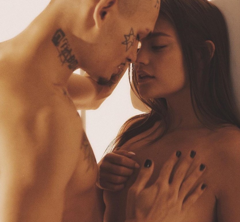 Фото голого МОРГЕНШТЕРНА