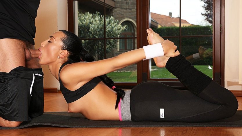 Переспать с тренером по йоге