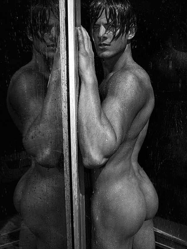 Симпатичные мальчики ню