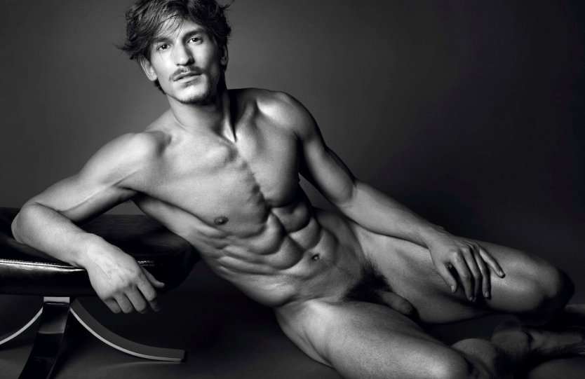 Фотомодели мужчины голые