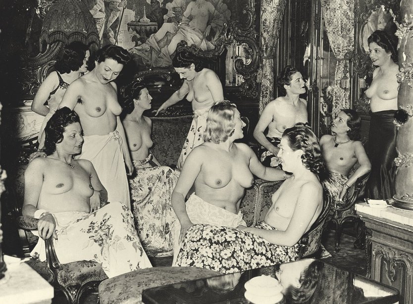 Голые женщины в немецких борделях