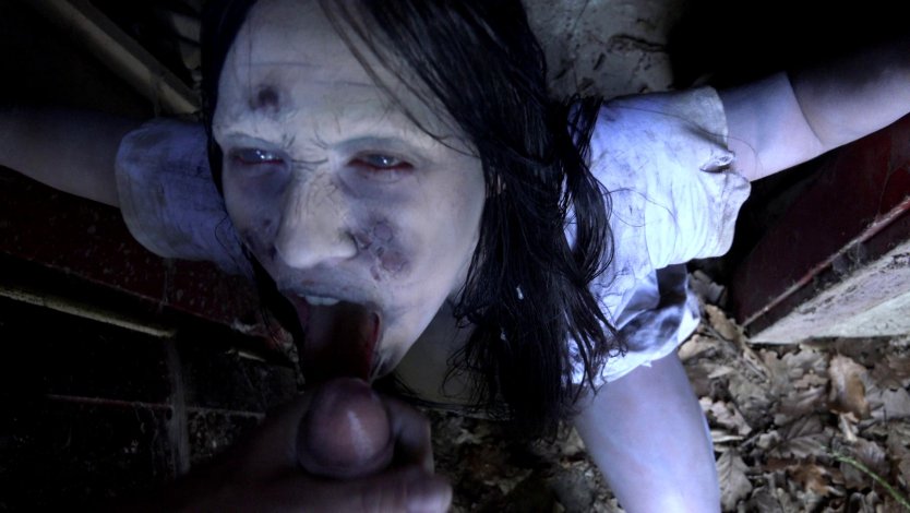 Голые женщины в фильмах ужасов