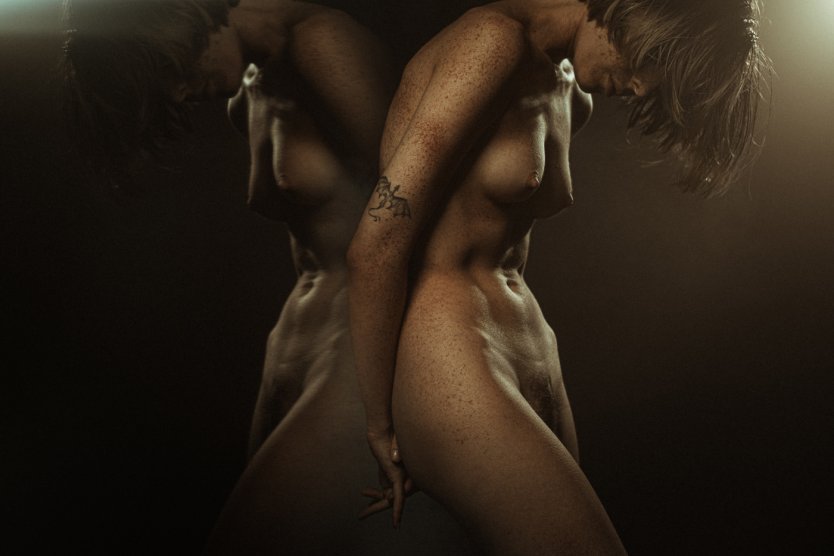 Эрик Бурханаев (фотограф) ню