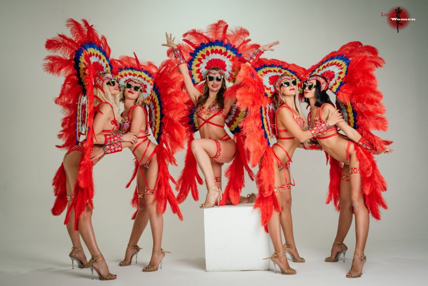 Шоу балет Лухури Вумен