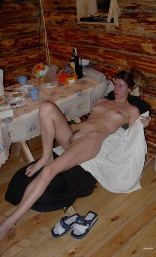 Голые пьяные бабы в сауне