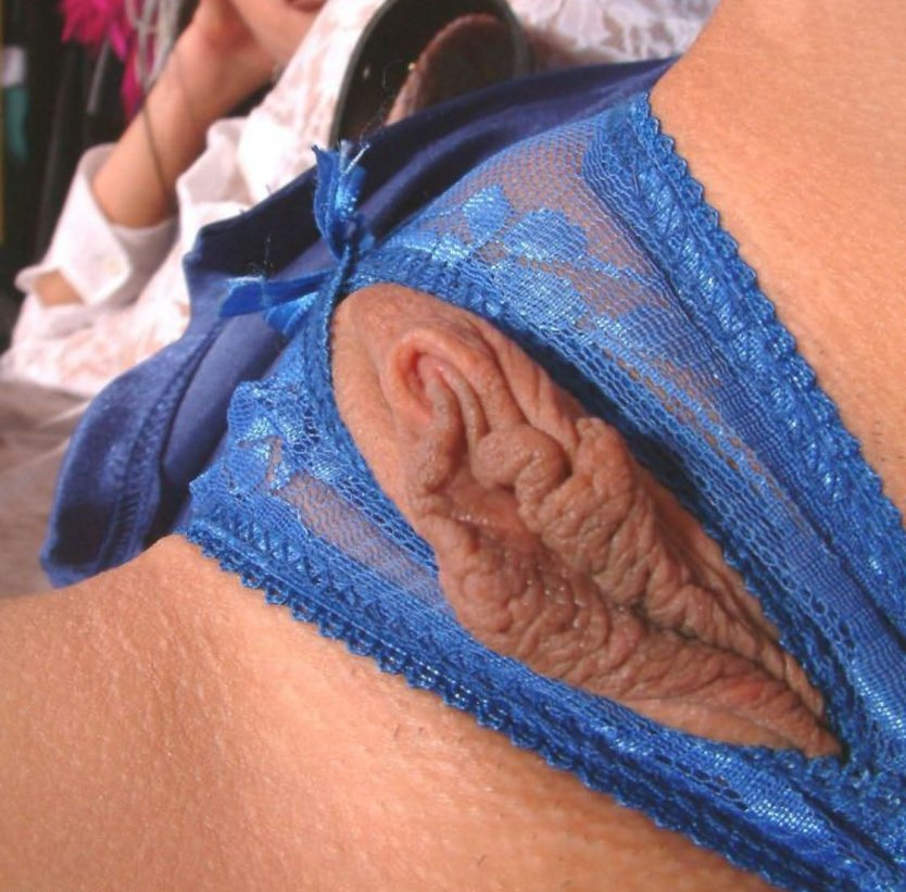 Девушки в синих трусах ебля