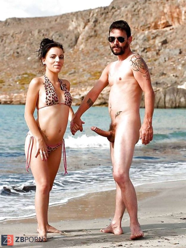 Встал на пляже