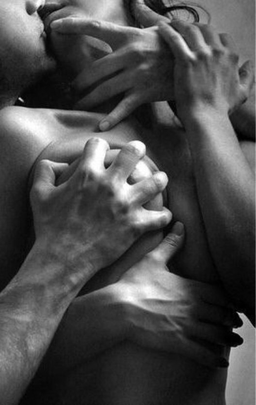 Красивые эротические поцелуи