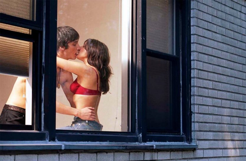 Подсмотренное в окнах домов