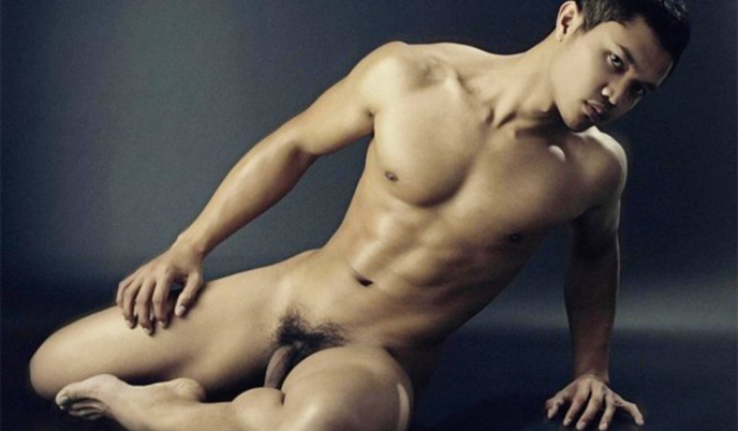 Gay Chinese model naked сидит