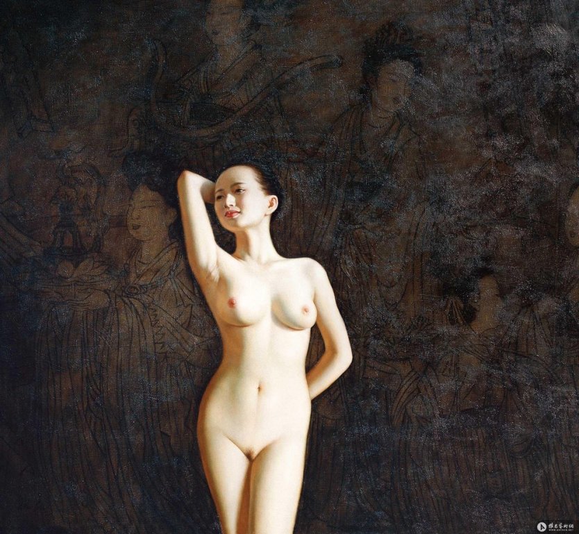 Натурщицы позируют