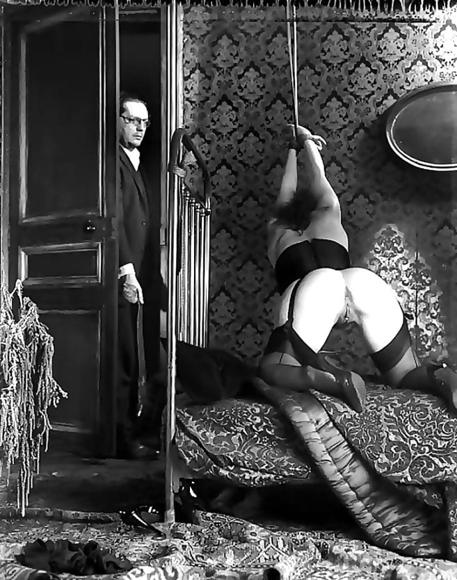 Черно белое бдсм ретро