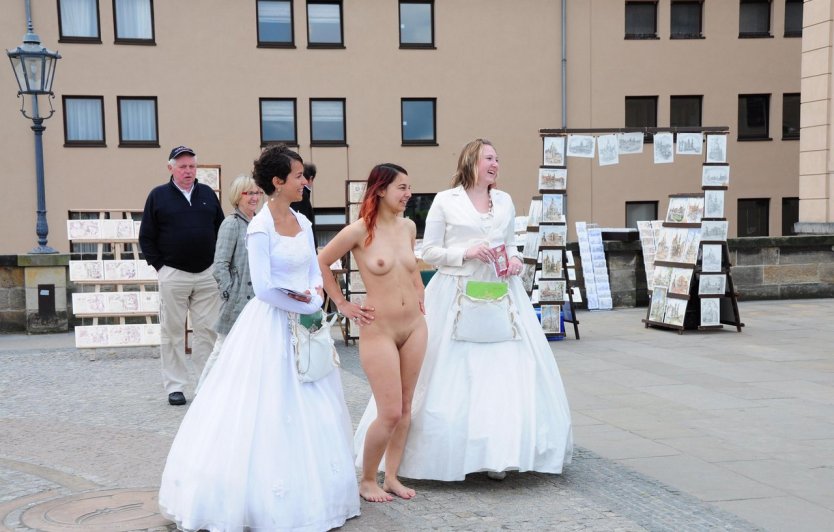 Необычные свадьбы голые