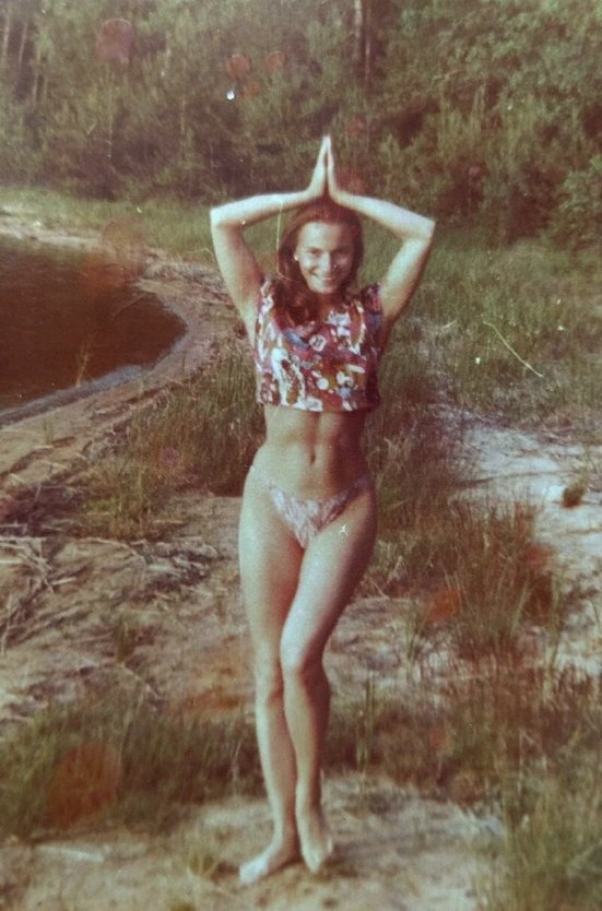 Девушки из лихих 90-х