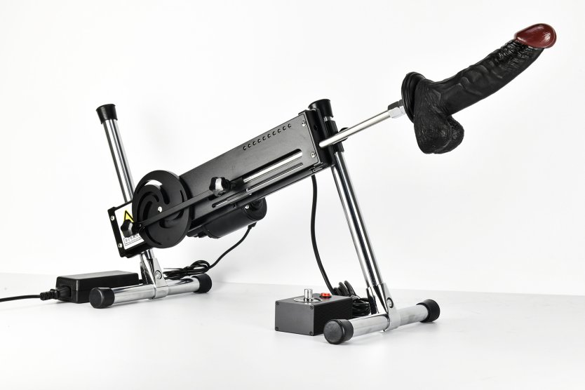 Тейлор Сендс сексмашина