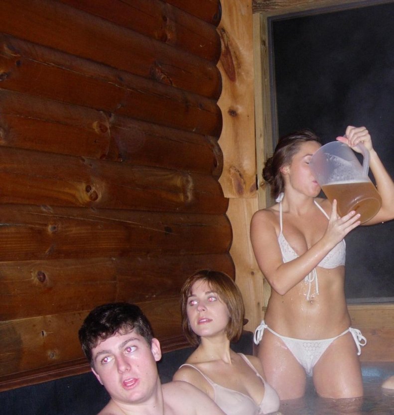 Случайное оголение в сауне