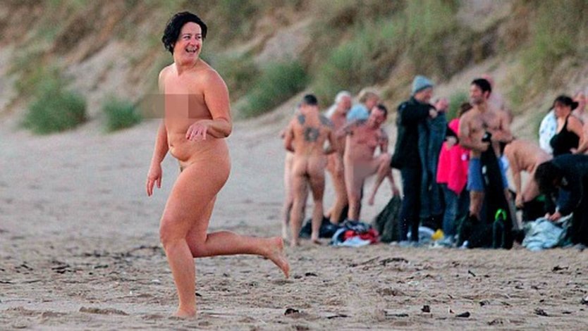 Массовые купания нагишом naked