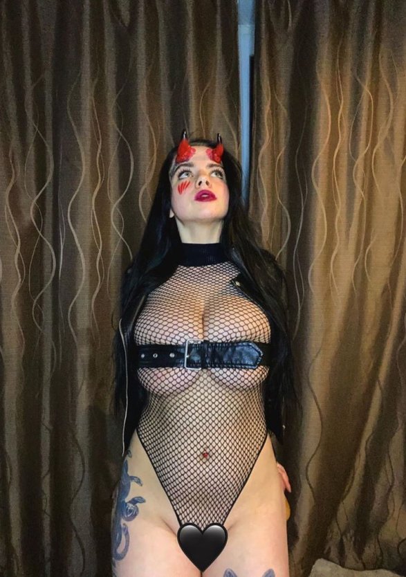 Наталья Полякова Crybaby naked