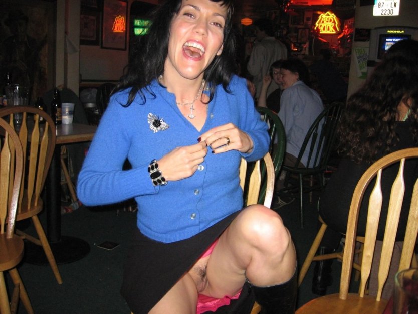 Пьяные девушки без трусов на вечеринках