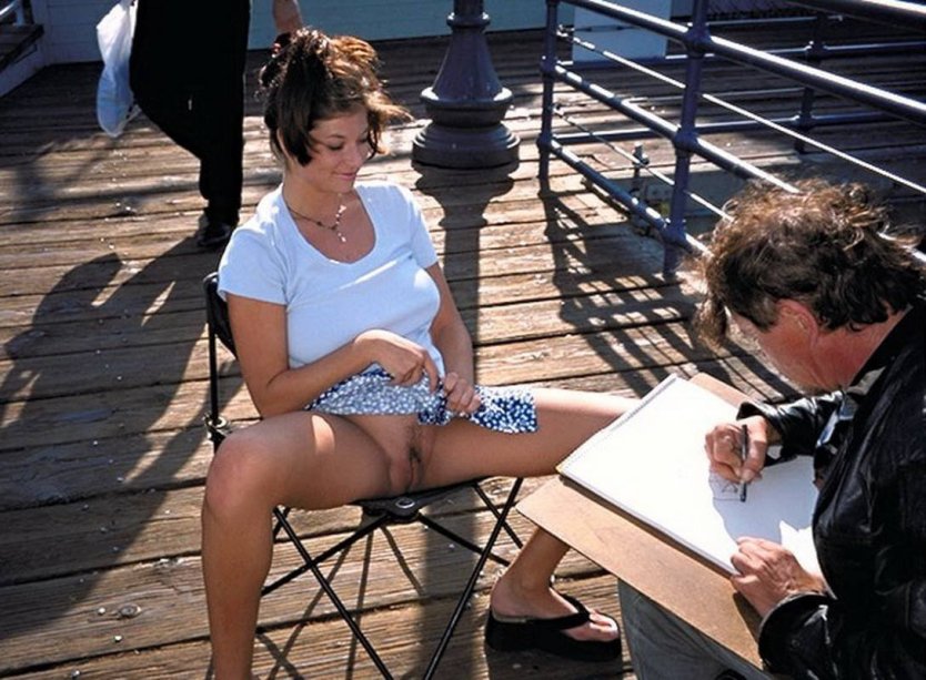 Без трусов в публичных местах