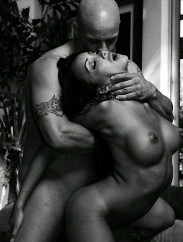 Эротические черно белые