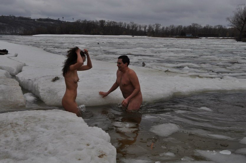 Частные съемки купания голышом