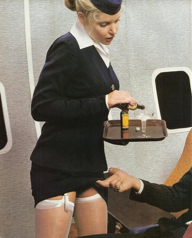 Эротические стюардессы-в-трусиках