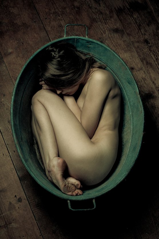 Креативные голые женщины