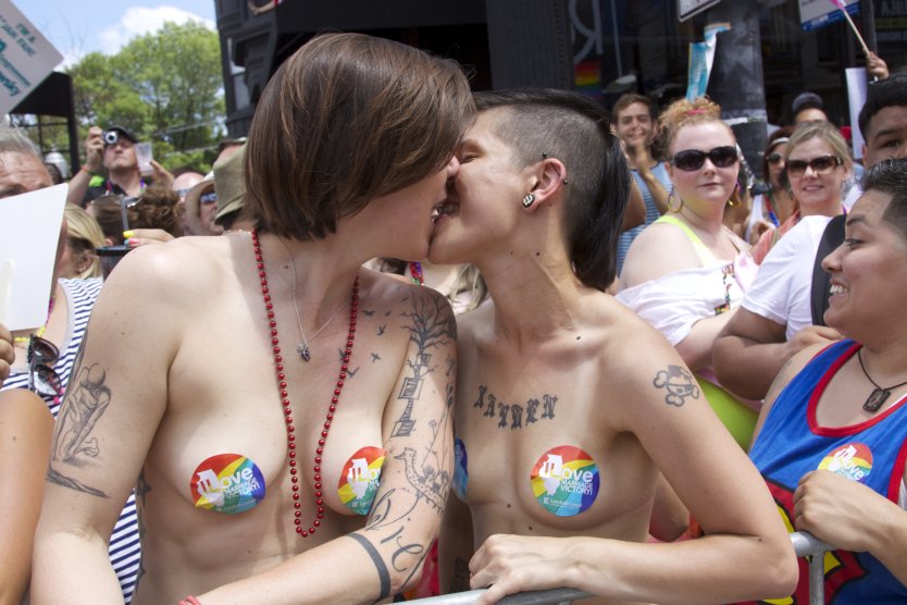 ЛГБТ девушки