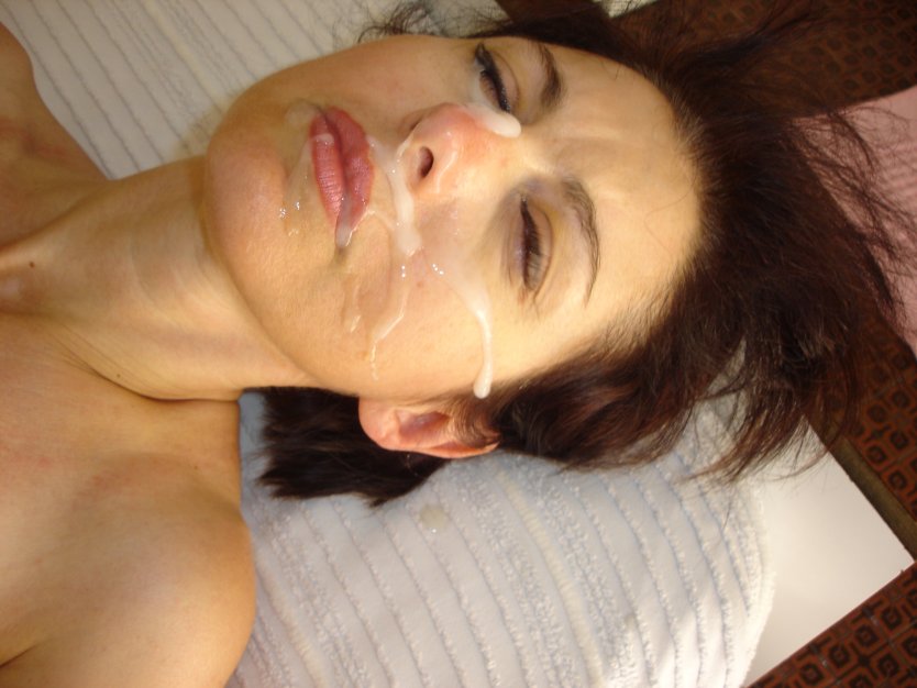 Кончил на лицо спящей Любительское