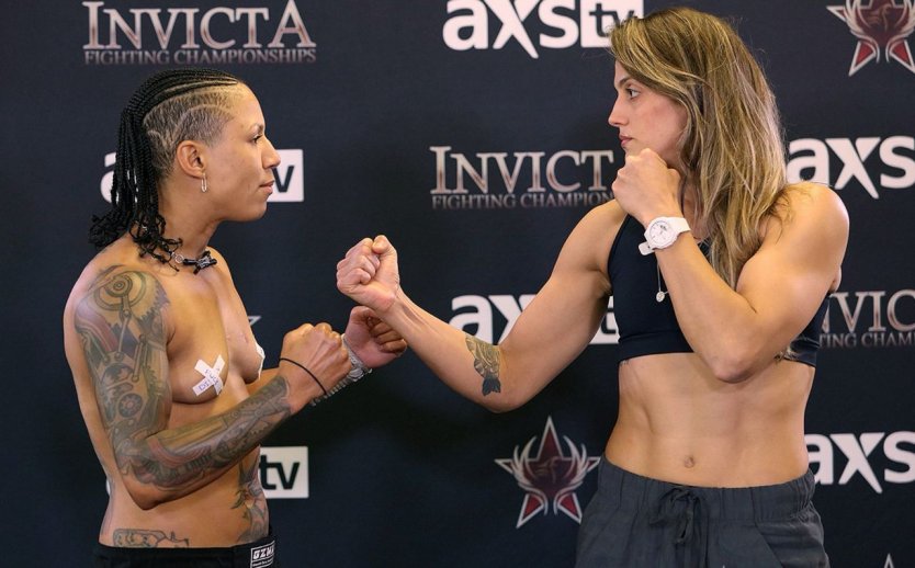 Девушки бойцы на взвешивании