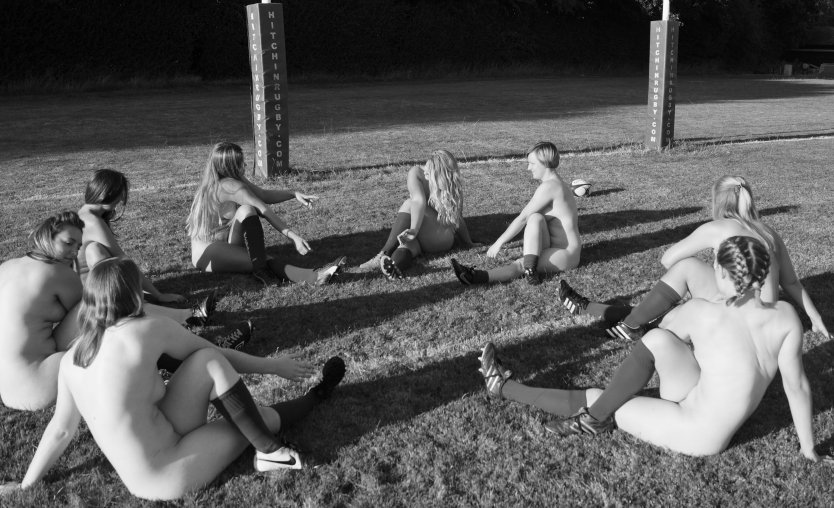 Голые британские регбистки