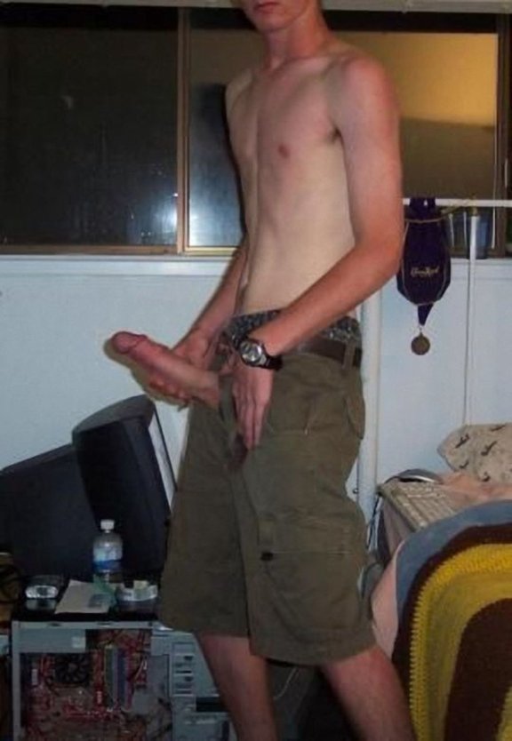 Худые парни с длинными пенисами