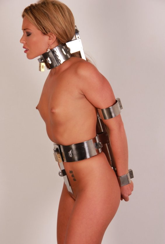 Бдсм металлический бандаж