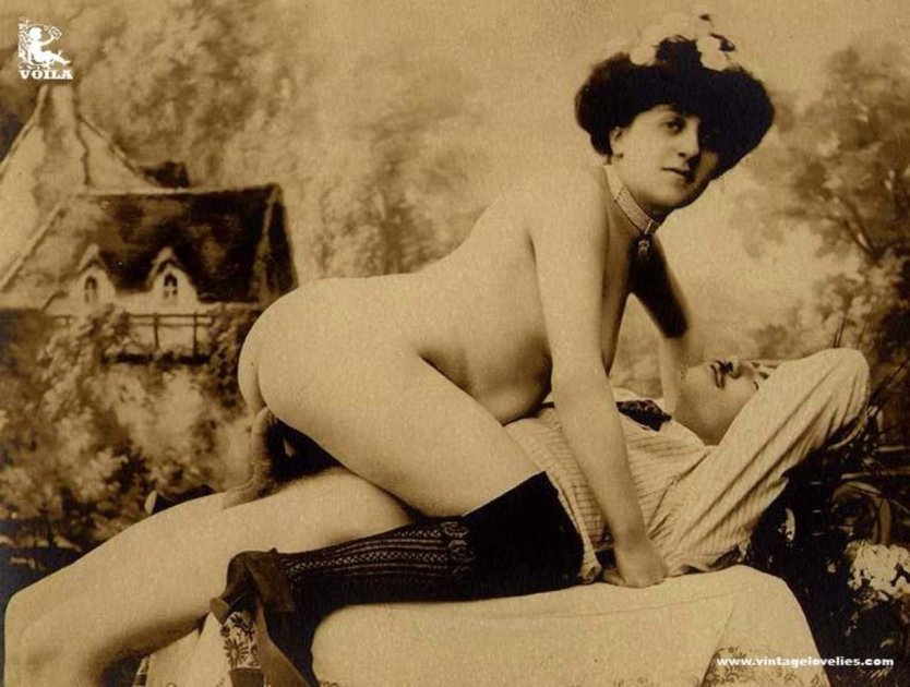 Старые эротические снимки